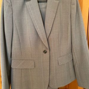 Light gray window pane suit.